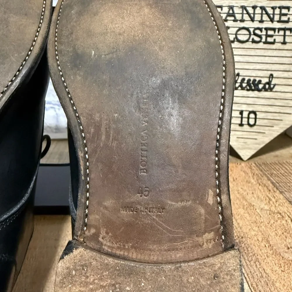 Bottega veneta black leather oxfords